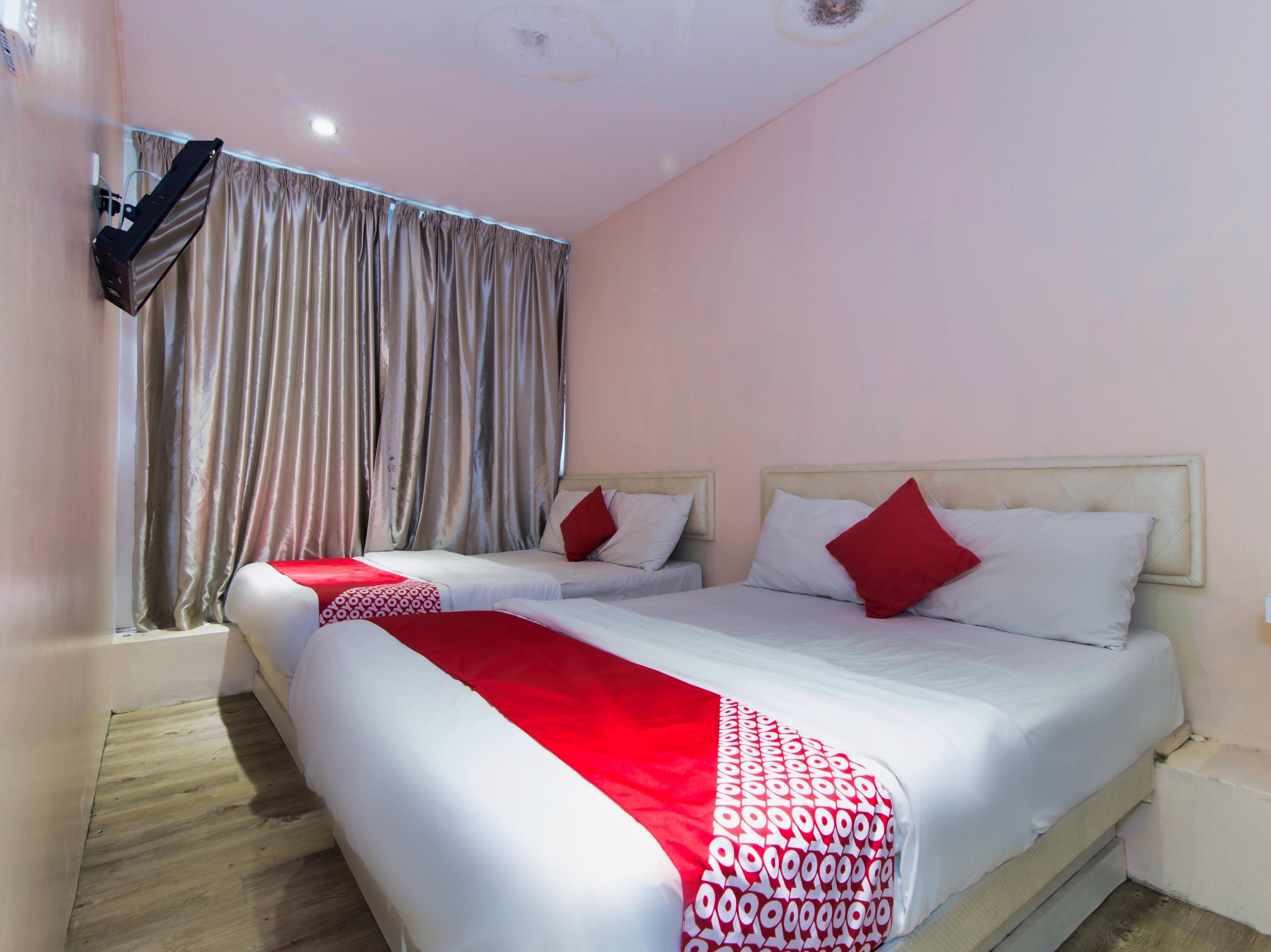 Oyo 479 The Green Hotel Ампанг Екстериор снимка