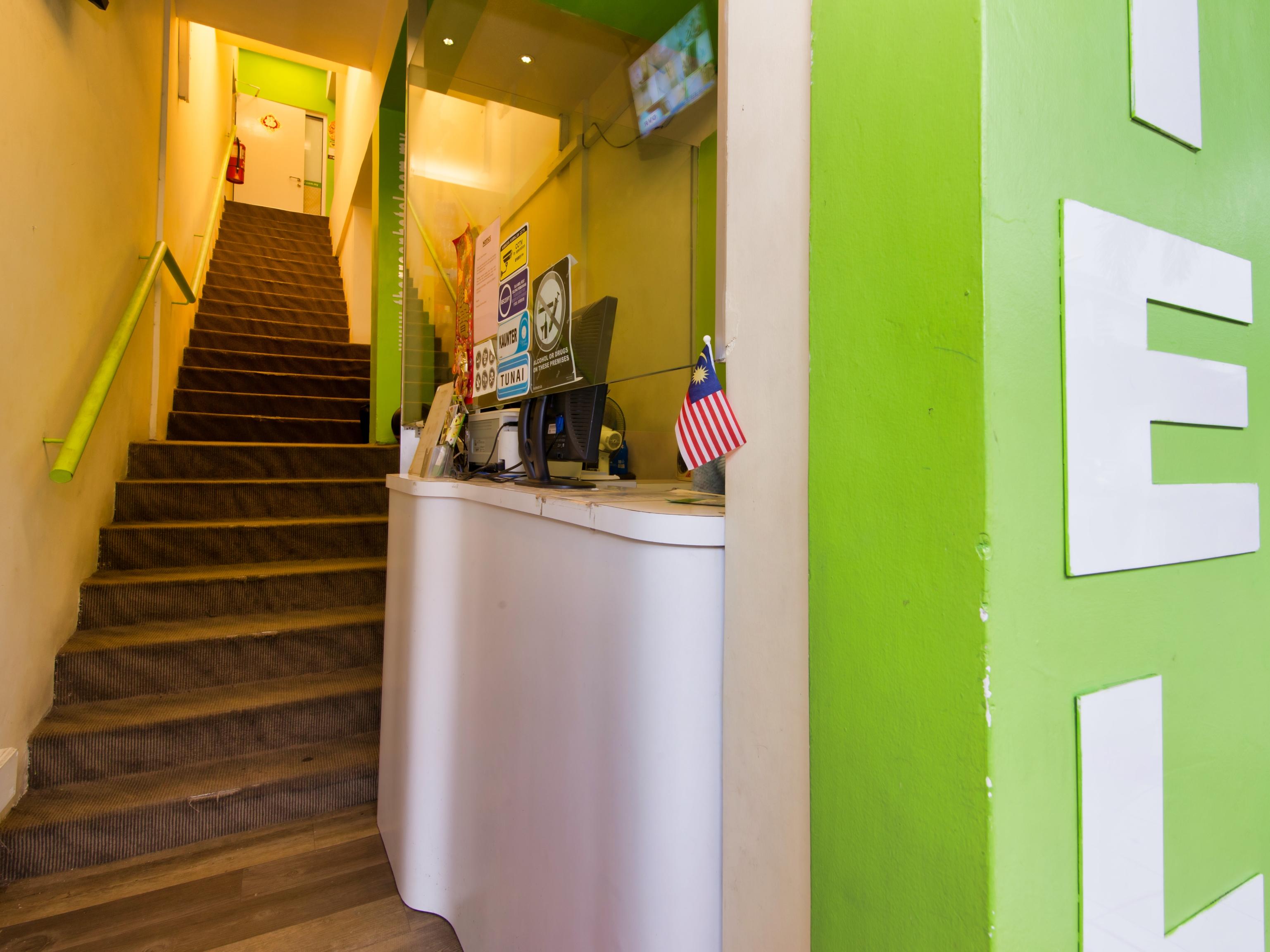 Oyo 479 The Green Hotel Ампанг Екстериор снимка