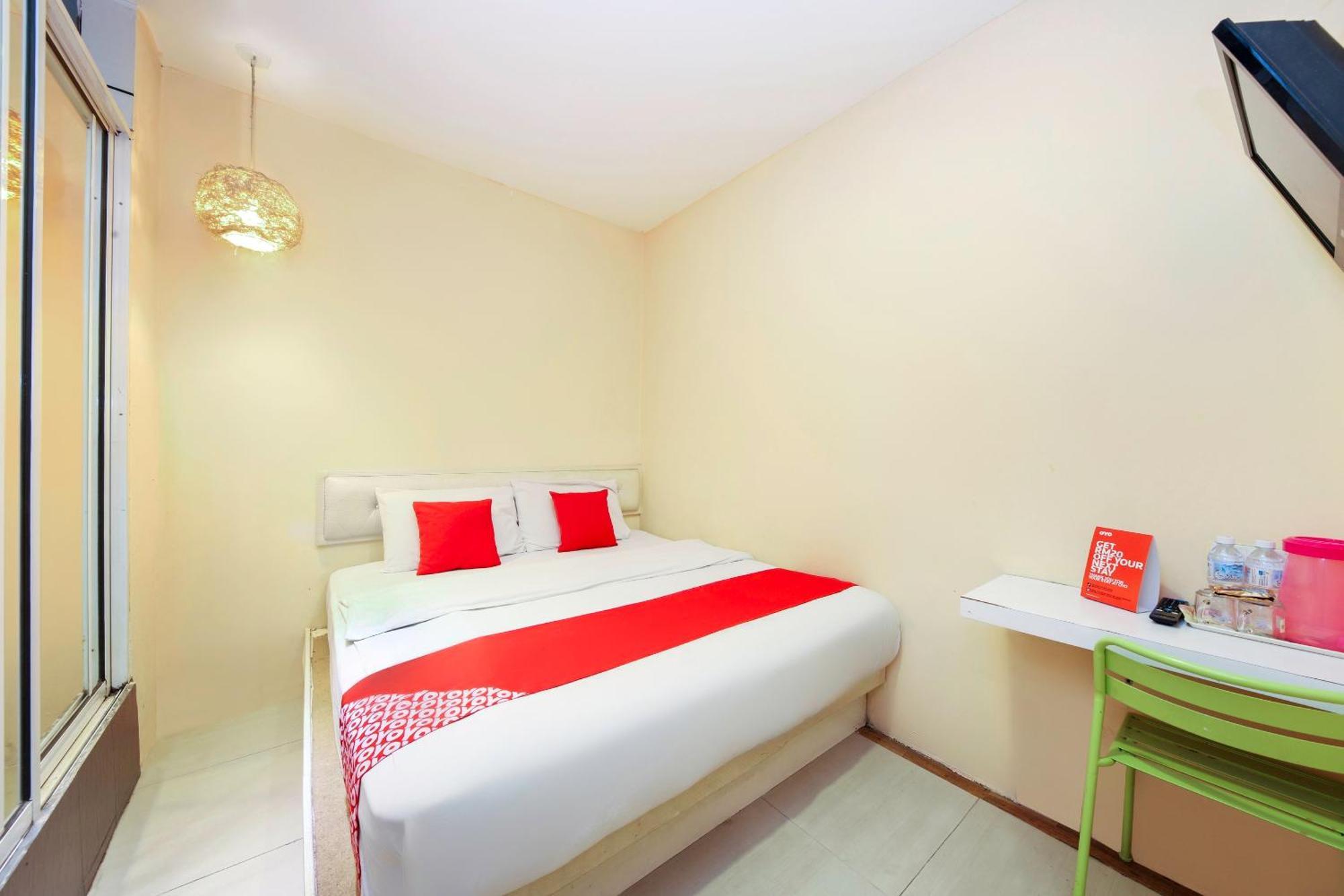 Oyo 479 The Green Hotel Ампанг Екстериор снимка