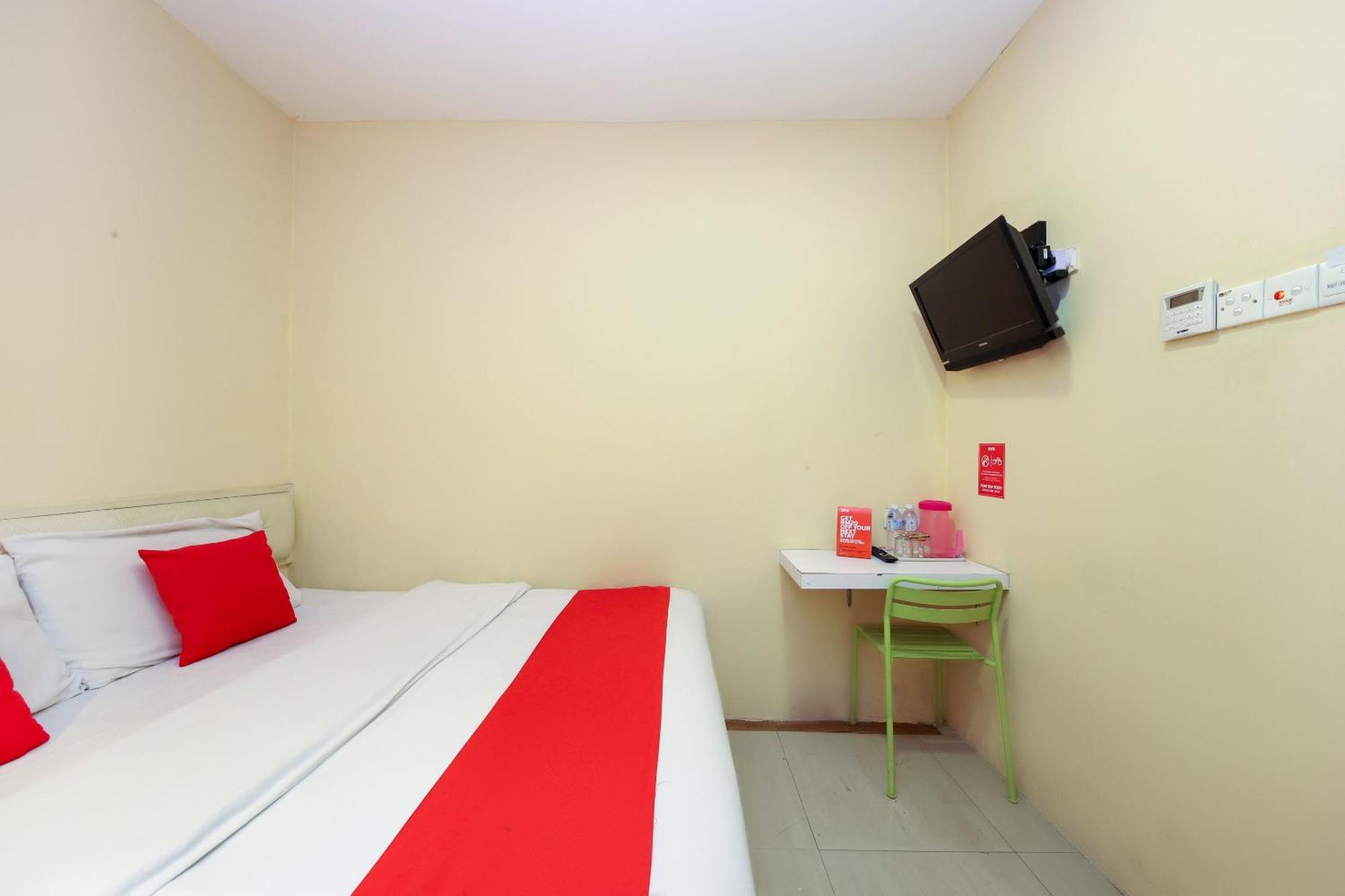 Oyo 479 The Green Hotel Ампанг Екстериор снимка
