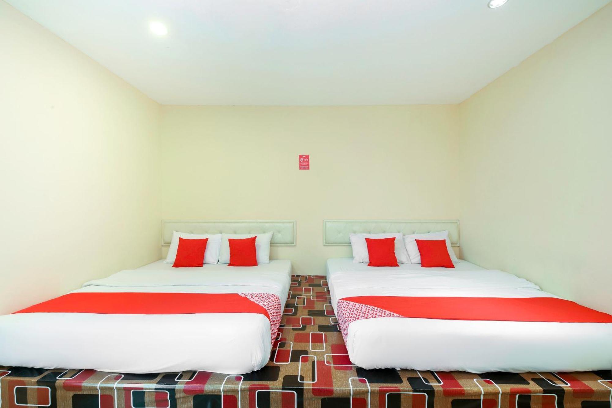Oyo 479 The Green Hotel Ампанг Екстериор снимка