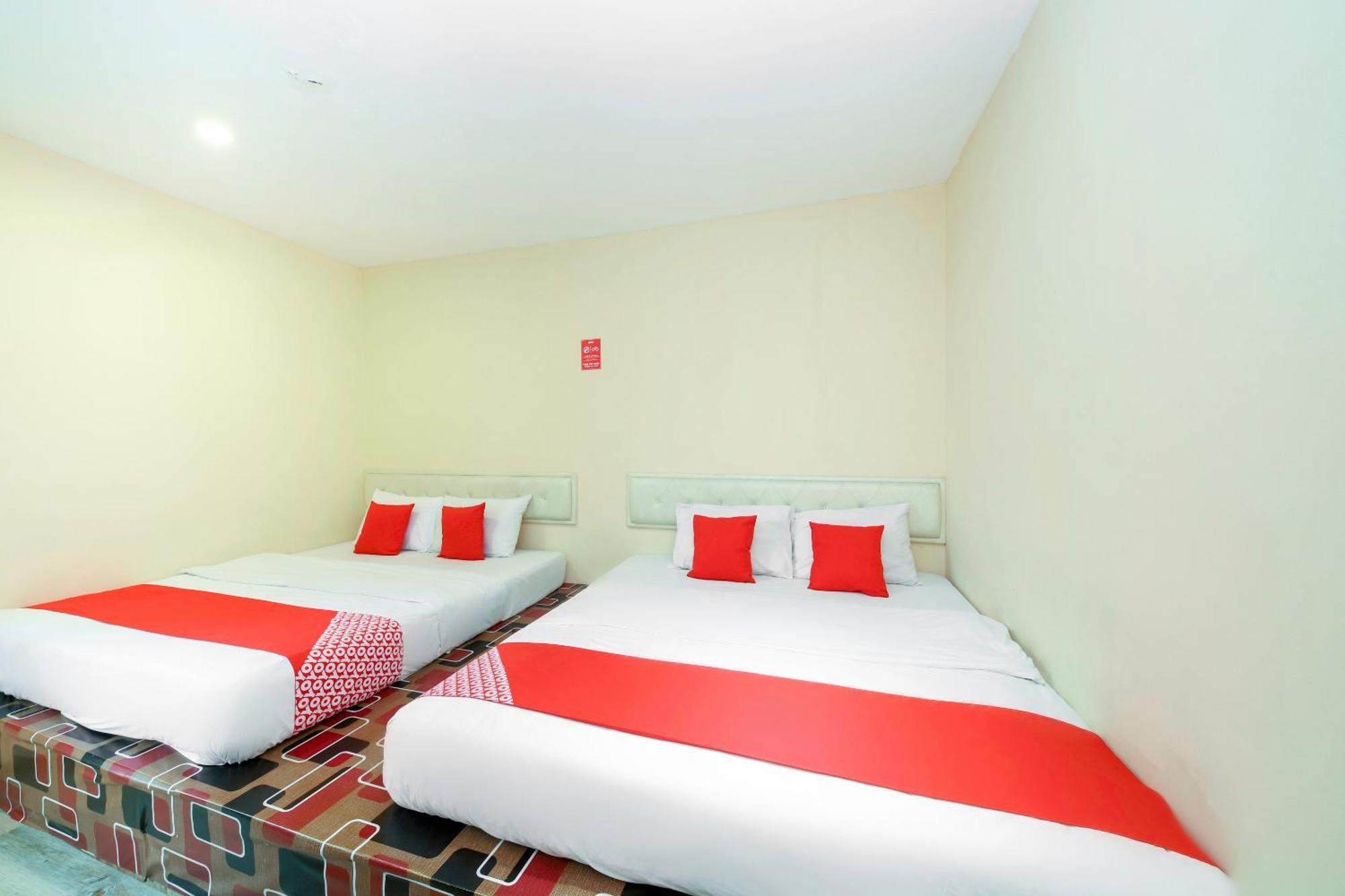 Oyo 479 The Green Hotel Ампанг Екстериор снимка