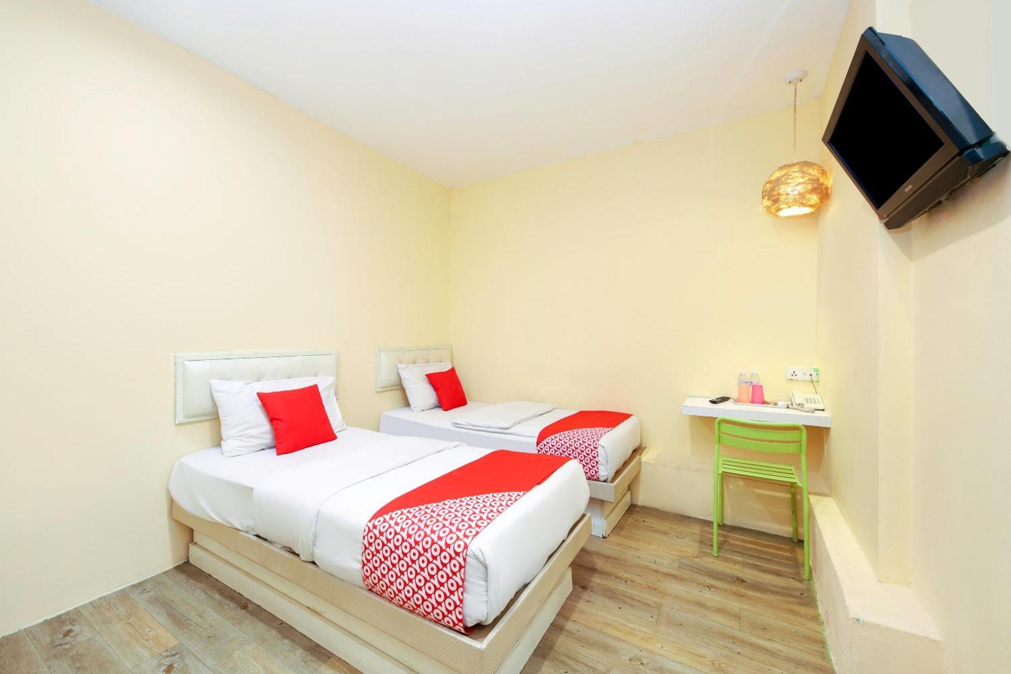 Oyo 479 The Green Hotel Ампанг Екстериор снимка