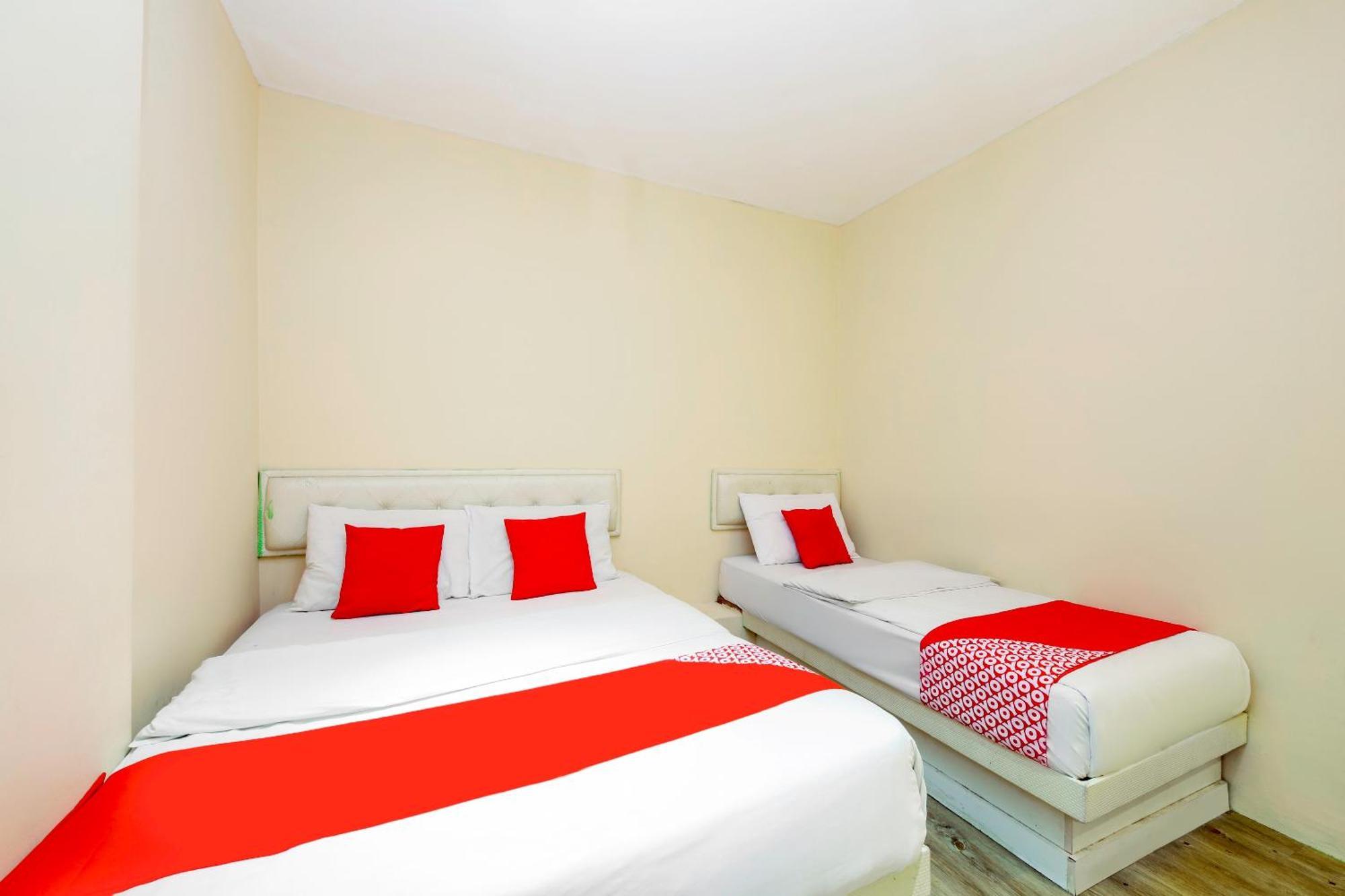 Oyo 479 The Green Hotel Ампанг Екстериор снимка
