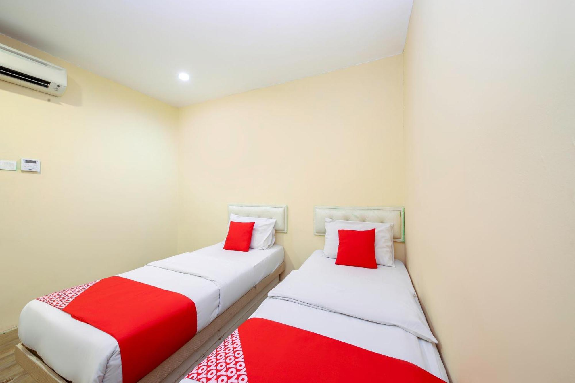 Oyo 479 The Green Hotel Ампанг Екстериор снимка
