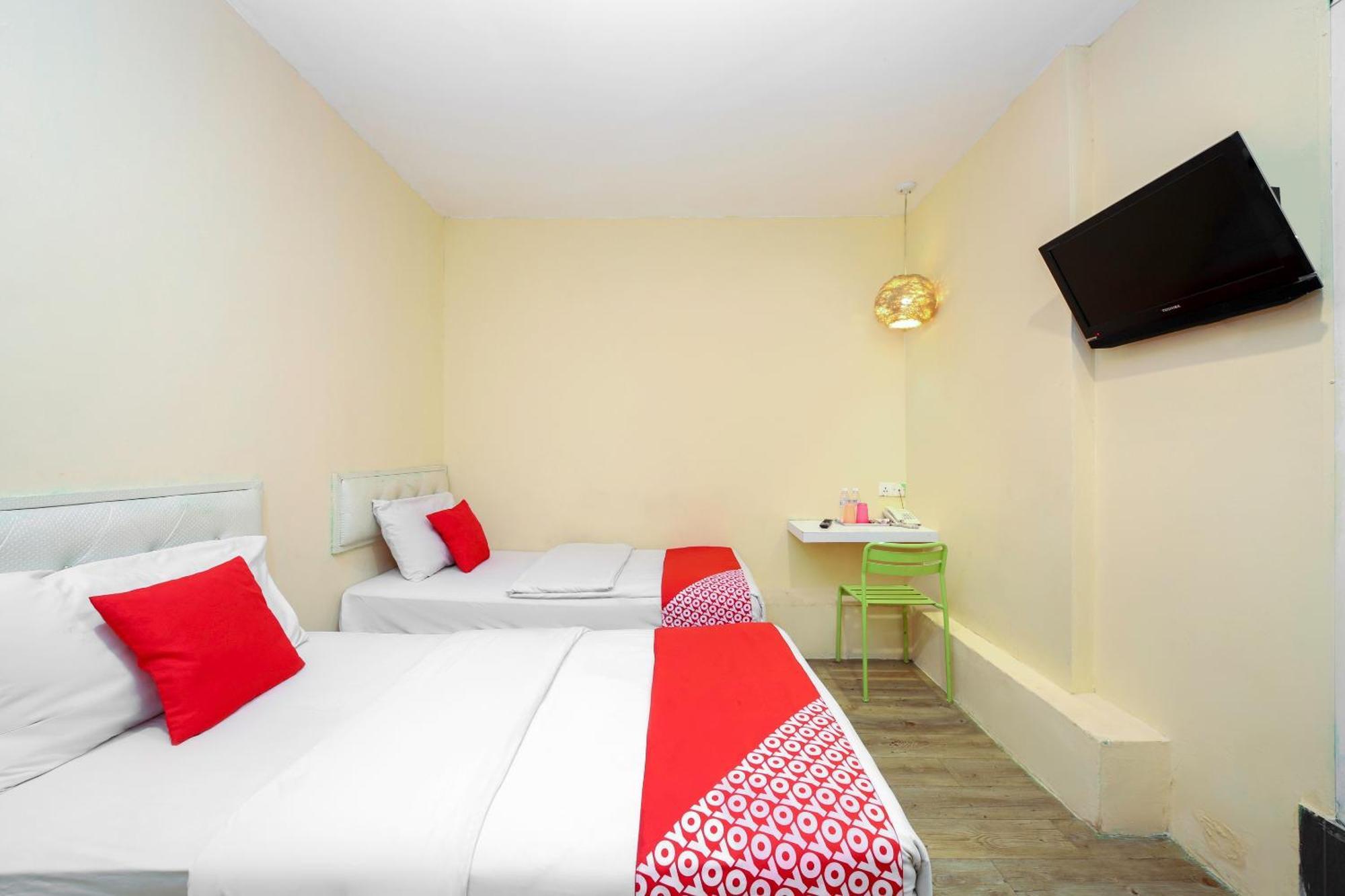 Oyo 479 The Green Hotel Ампанг Екстериор снимка