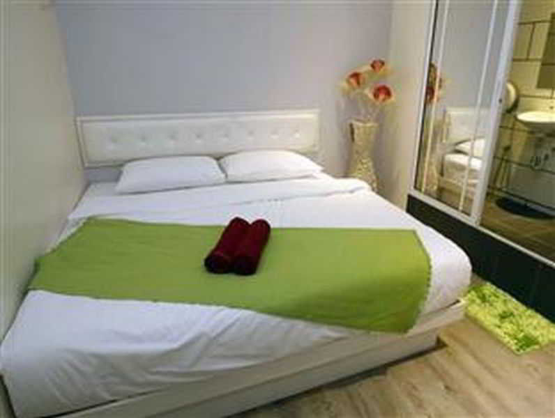 Oyo 479 The Green Hotel Ампанг Екстериор снимка